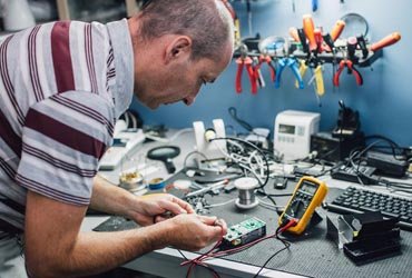 DIY electronics user
